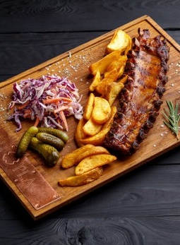 Рёбра пивные с картофелем